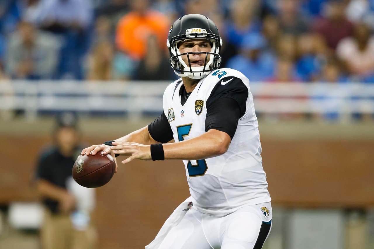 56 / BLAKE BORTLES - QB - JACKSONVILLE JAGUARS - Su segunda temporada en la NFL fue espectacular en números. Completó el 58 por ciento de sus pases para 4,428 yardas con 35 pases de touchdown y 18 intercepciones para el quarterback del futuro, ya en el presente de los Jaguars. En 2015 no apareció en el Top 100.