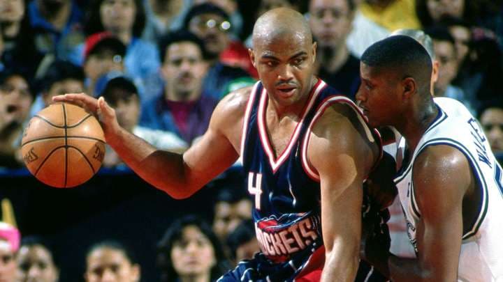 Charles Barkley | Fue protagonista del primer duelo oficial de la NBA en México en diciembre de 1997. Ingresó al Salón de la Fama en 2006.