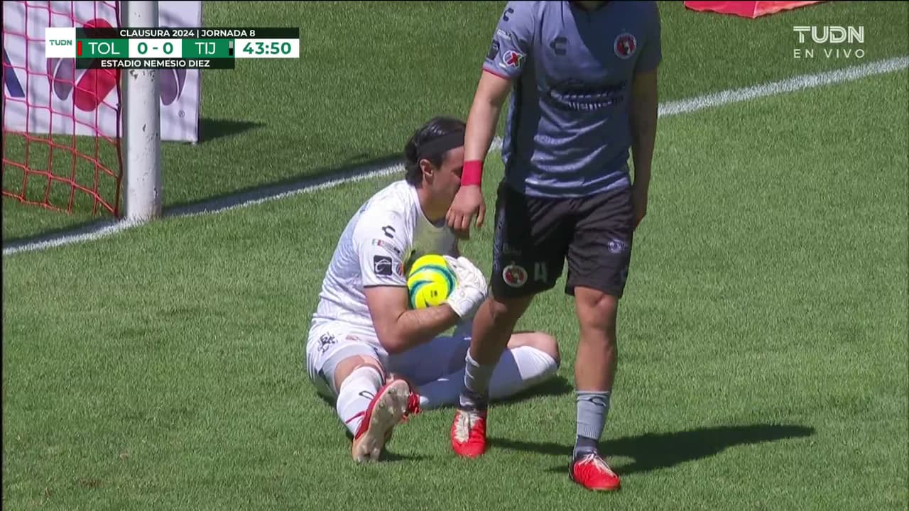 ¡TIRO ATAJADO! disparo por Jean Meneses.