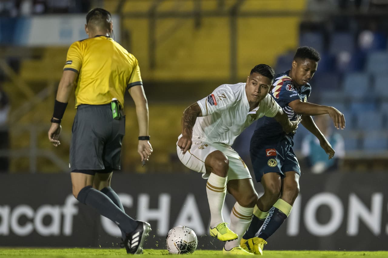 En el juego solo hubo tres amarillas dos por faltas del Comunicaciones y una por reclamo en el América.