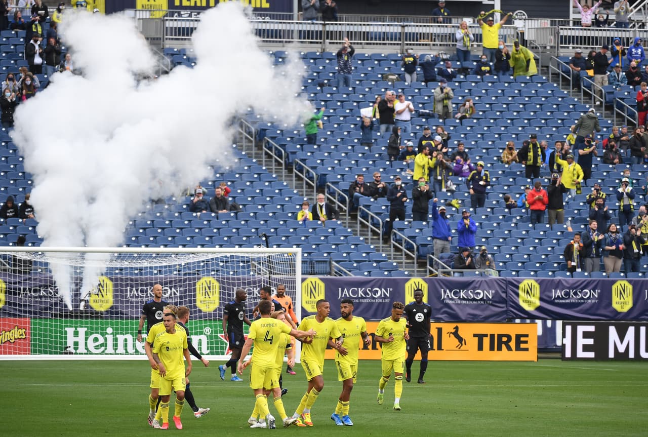 La cosa siguió en el Nissan Stadium, donde Nashville SC cosechó un empate 2-2 ante CF Montréal.
<br>