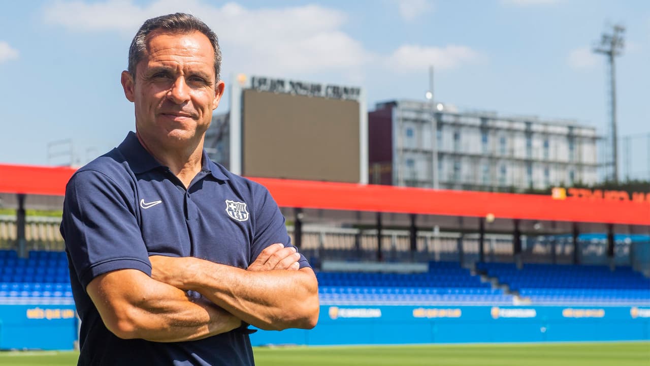 Barcelona anuncia como técnico interino a Sergi Barjúan y 'amarra' a Xavi