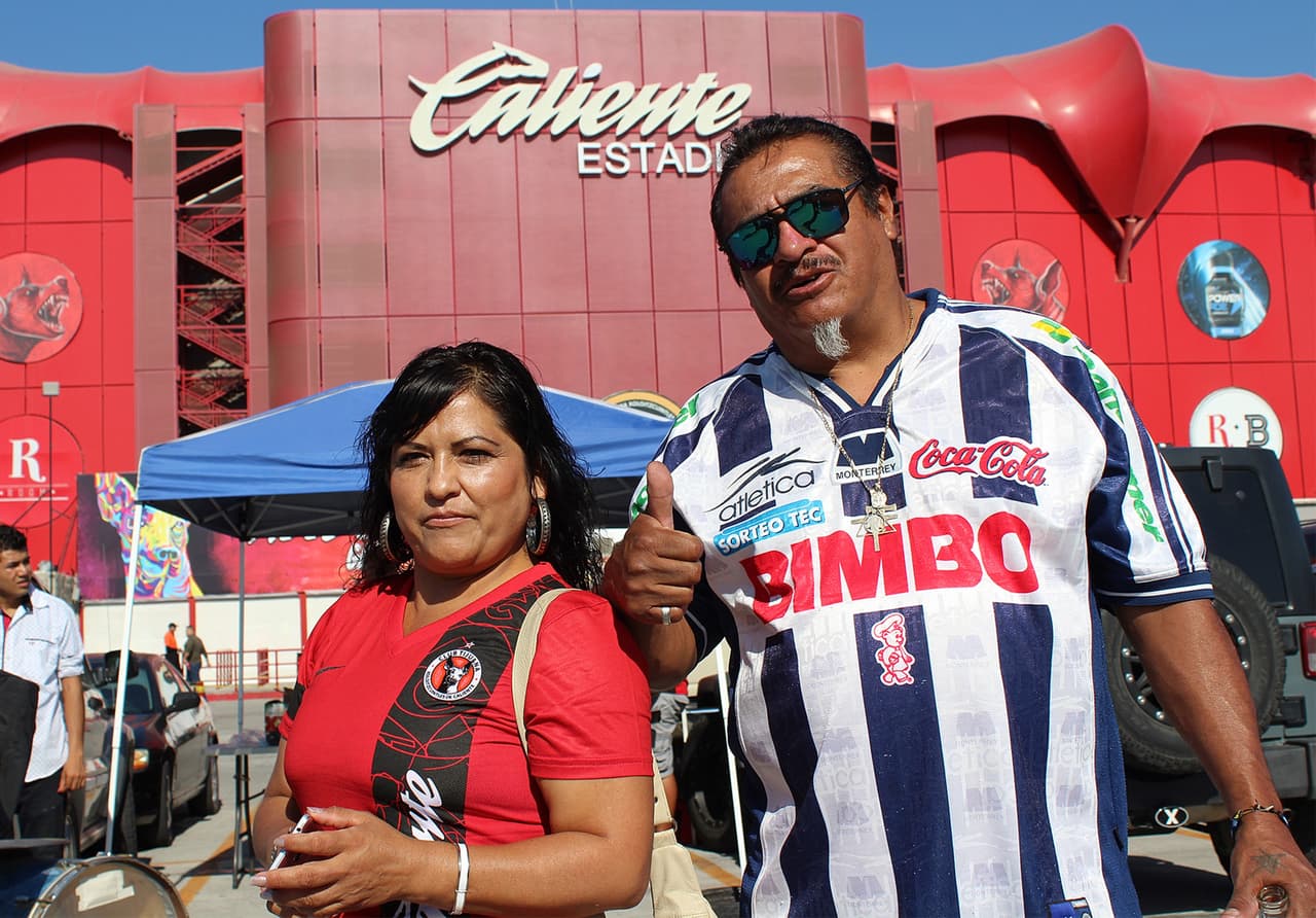 El estadio Caliente vivió una fiesta en medio de la fraternidad del fútbol y el respeto por los colores, los que ha vestido Avilés Hurtado en la Liga MX.