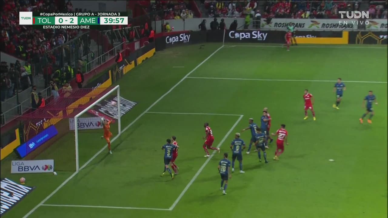 ¡Le niegan dos goles al Diablo! Óscar ataja y luego pega en el poste