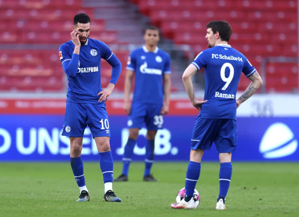 Endo (10’, 26’), Kalajdzic (34’)Klement (88’) y Didavi (90+2’) hicieron los cinco para Stuttgart. Kolasinac (40’) descontó por el Schalke 04, quienes buscan un milagro para no descender.