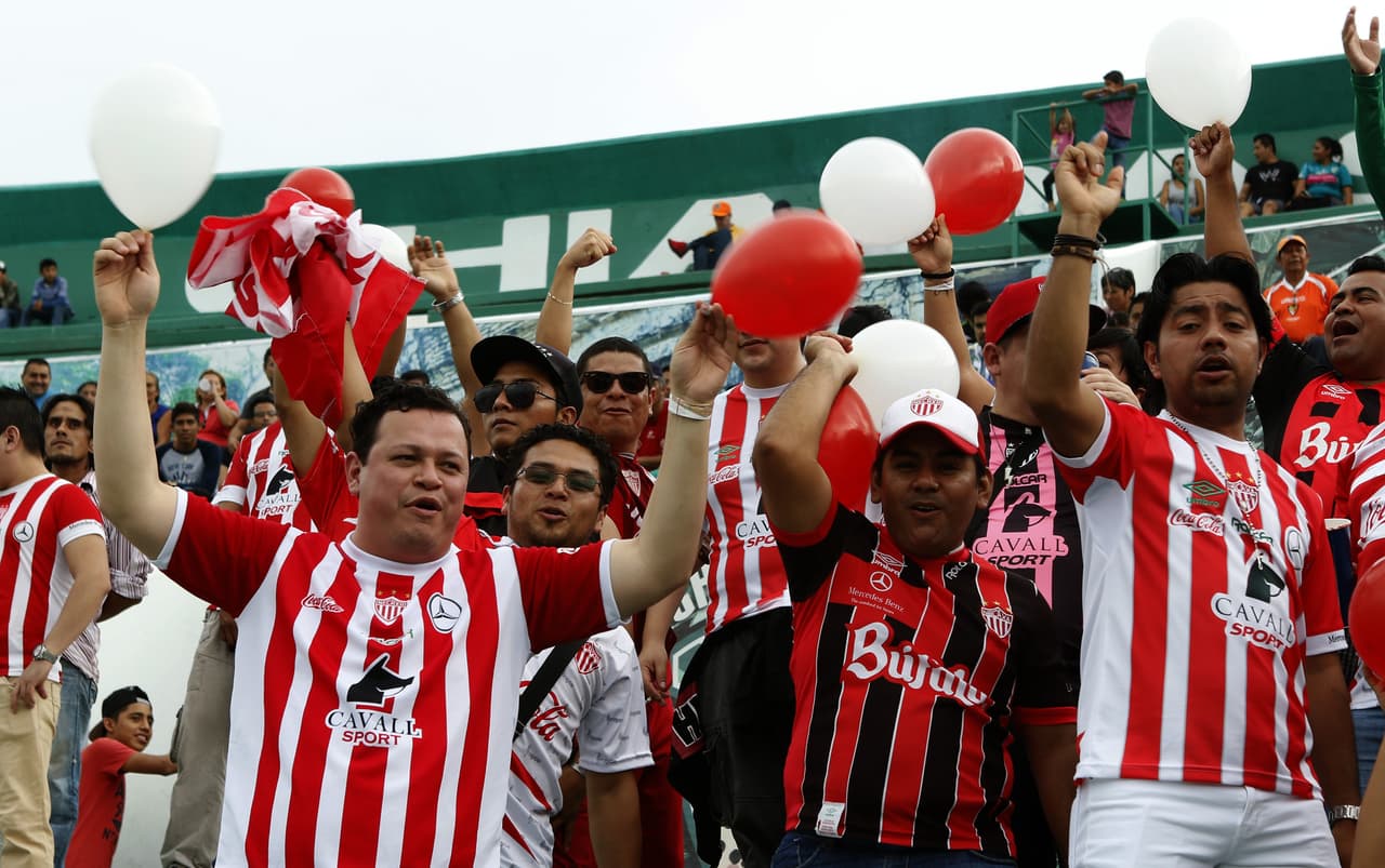 Así se vivió el colorido de la afición en la Jornada 11