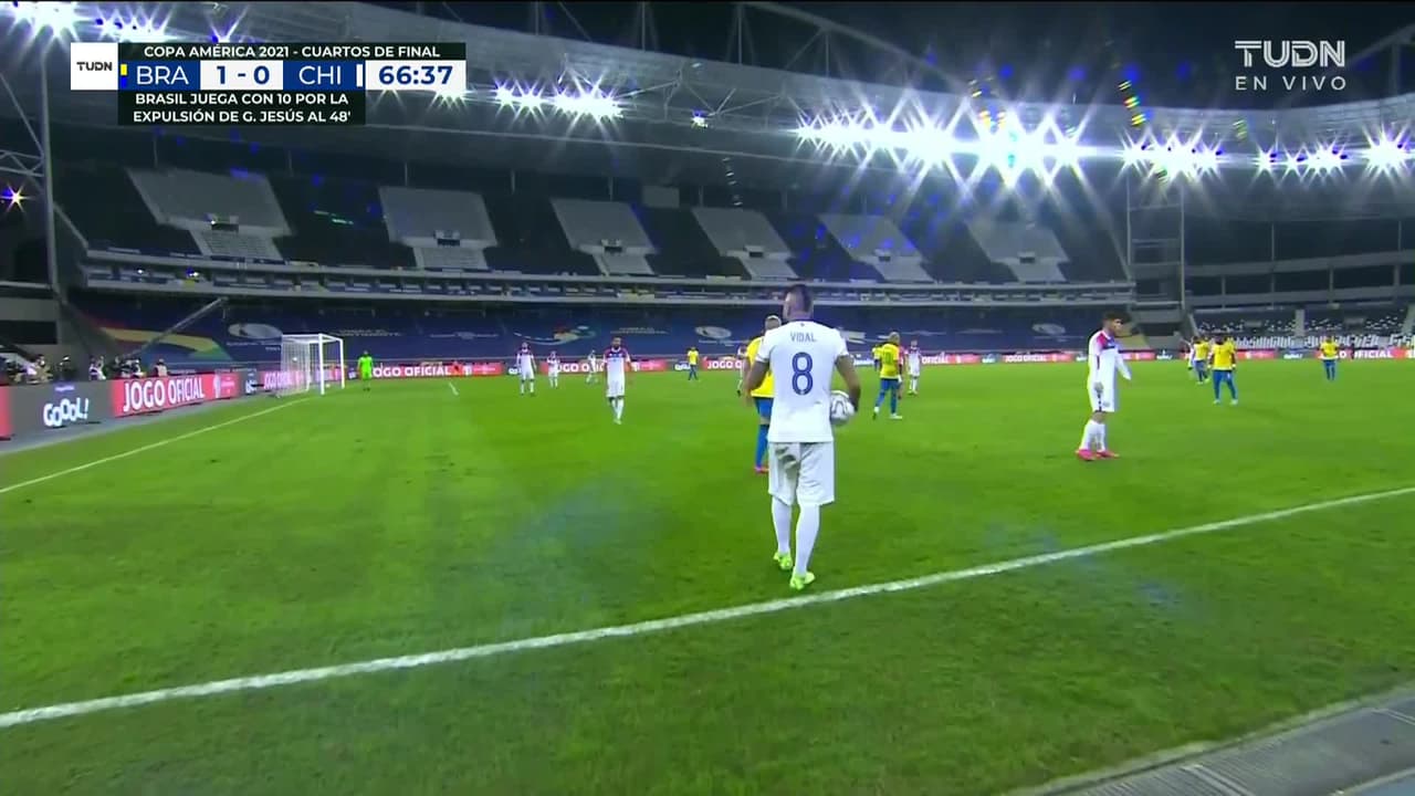 ¡TIRO ATAJADO! disparo por Neymar .