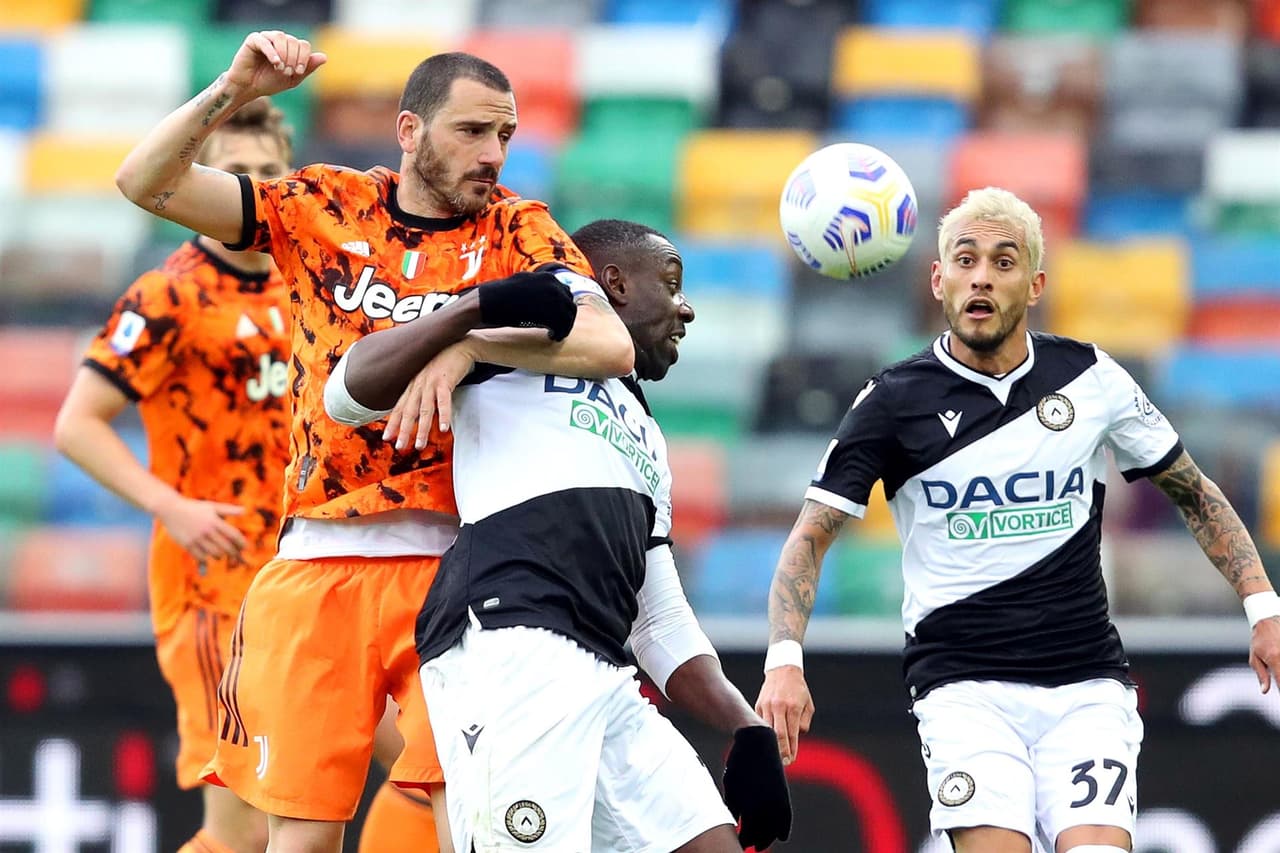 Juventus remonta y gana al Udinense con doblete de Cristiano Ronaldo de último minuto en Udine, durante la Jornada 34 en la Serie A. Nahuel Molina le daba la ventaja a los locales al minuto 10, pero fue el astro portugués quien igualó el marcador al minuto 87 y al 89 le dio la victoria a la Vecchia Signora.