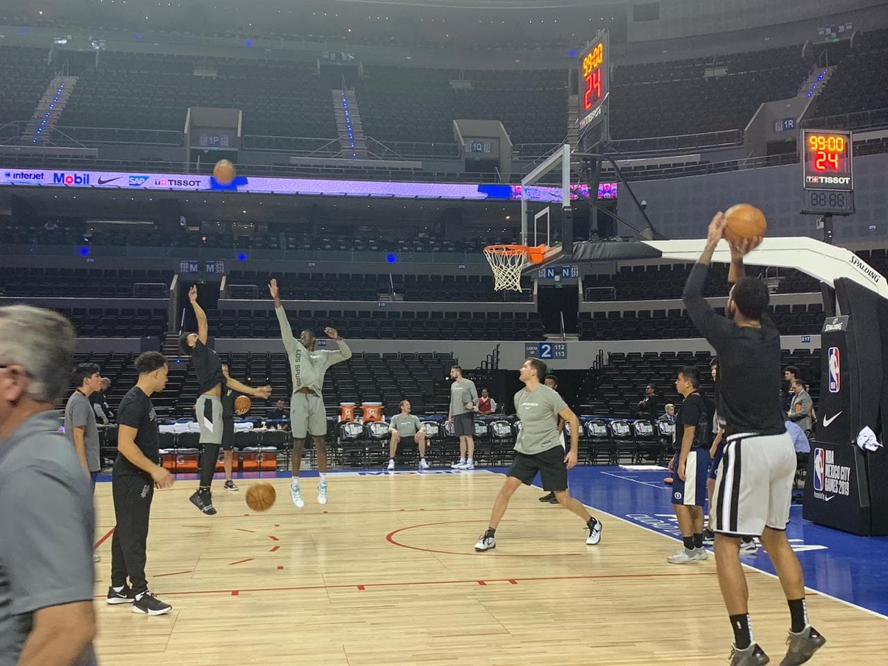 El Arena Ciudad de México esta listo para albergar el duelo de la NBA entre Spurs y Suns.