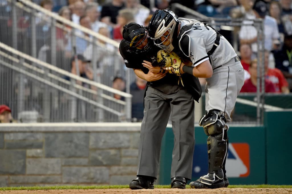 Con este revés, los Chicago White Sox dejan su récord en 29-31, y se mantienen en el tercer lugar de la División Central de la Liga Americana, a 11.5 juegos de los Minnesota Twins, líderes divisionales.
