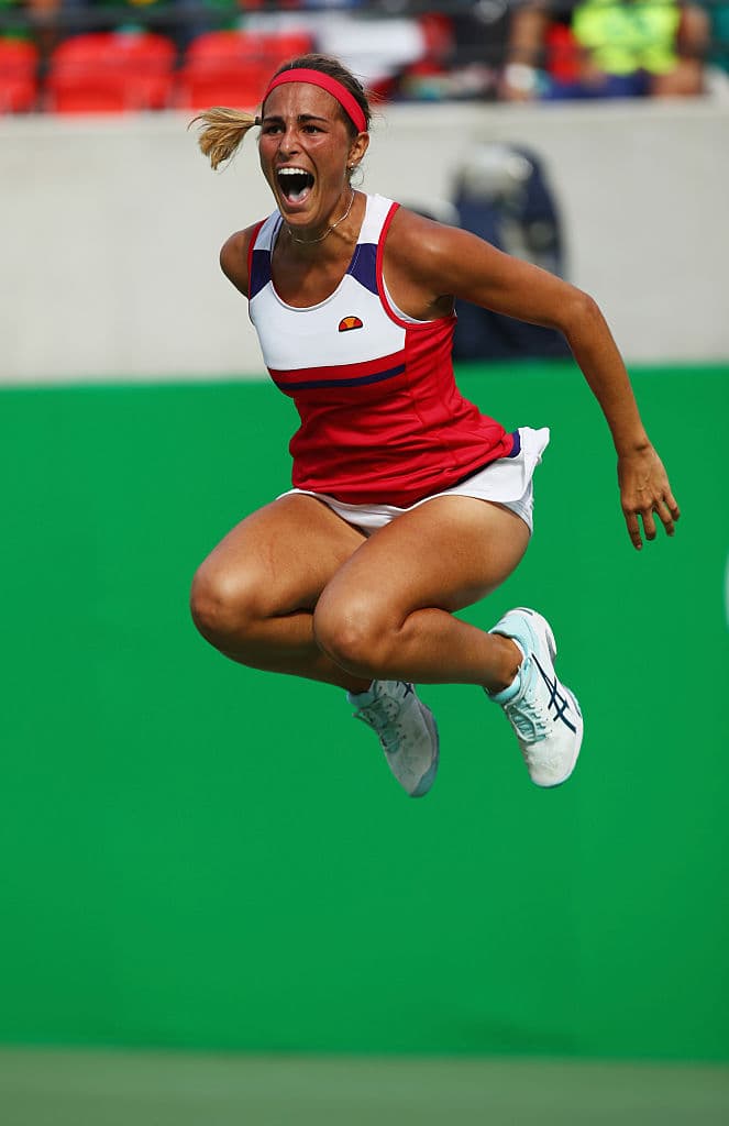 Mónica Puig clasificó a la final de tenis femenil en singles al vencer en tres sets a la checa Petra Kvitova, la puertorriqueña ya aseguró al menos la medalla de plata.