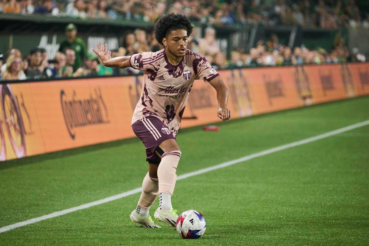 Mediocampista: EVANDER (Portland Timbers)