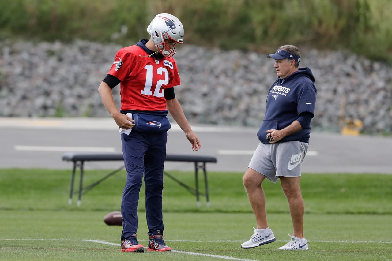 <b>También es carismático</b>
<br>Pocas veces la gente relacionará a Bill con actitudes positivas, pero también suele hacer bromas o divertirse en las prácticas y partidos.