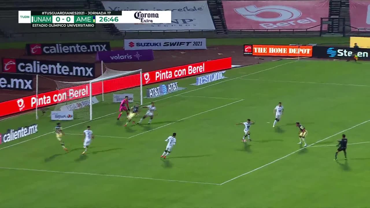 ¡TIRO ATAJADO! disparo por Sebastian Saucedo.