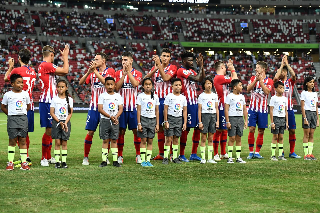 Los amistosos también se jugarán el domingo con la visita del Atlético de Madrid al Stuttgart. El debut de los 'Colchoneros' ante Real Madrid, por la Supercopa de la UEFA, está cerca.