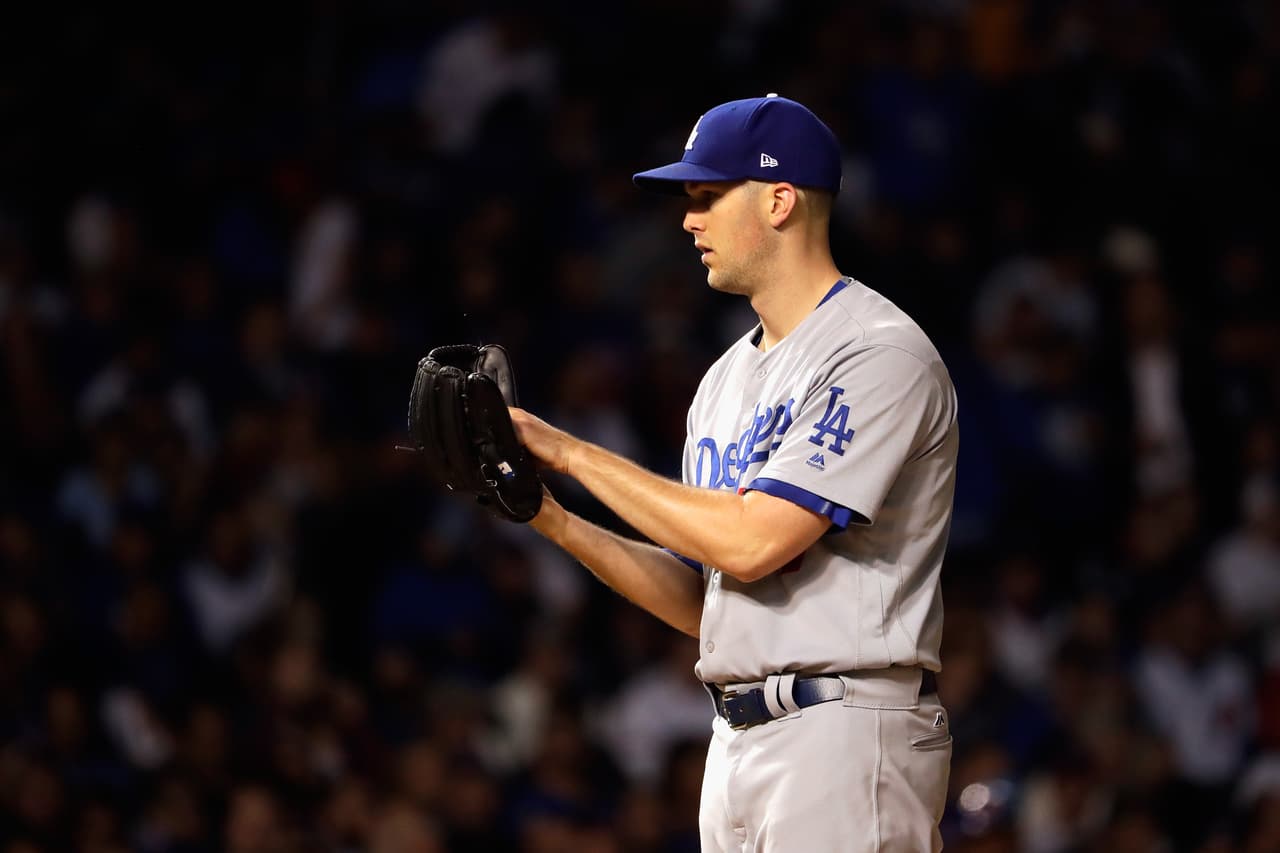 El pitcher derrotado fue Alex Wood quien trabajó 4.2 entradas permitiendo 3 carreras limpias y ponchando a 7.