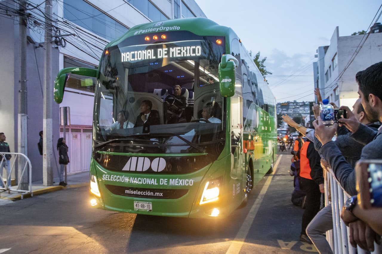 Aficionados y jugadores se preparan para vivir la emoción del encuentro en el Estadio Nemesio Diez.