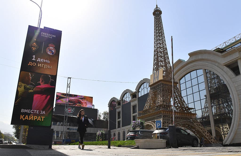 En el ámbito europeo, el club ha tenido participaciones intermitentes en las rondas clasificatorias de la Champions League y la Europa League. Entre sus hitos figuran la victoria frente al Estrella Roja de Belgrado en 2015 y la eliminación del Maccabi Tel Aviv en 2021. Aun así, nunca había logrado superar las fases preliminares para acceder a la etapa de grupos de la Champions.