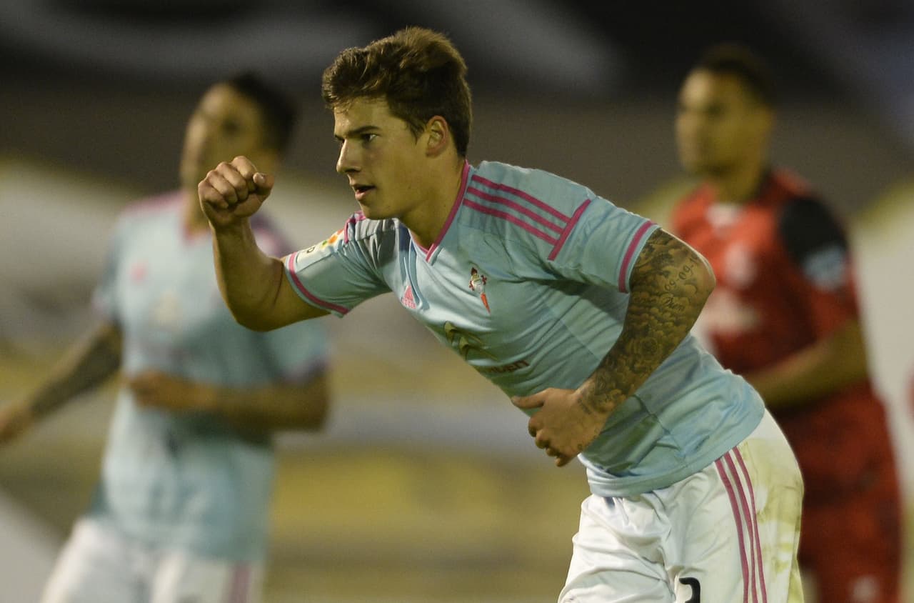 Celta de Vigo ha cambiado los objetivos del año pasado, el cuadro de Berizzo se ha puesto como meta llegar a puestos europeos respaldado por los fichajes de Wass, Guidetti, Drazic y Aspas. Posiblemente logren conseguir su meta pero será en una pelea reñida.