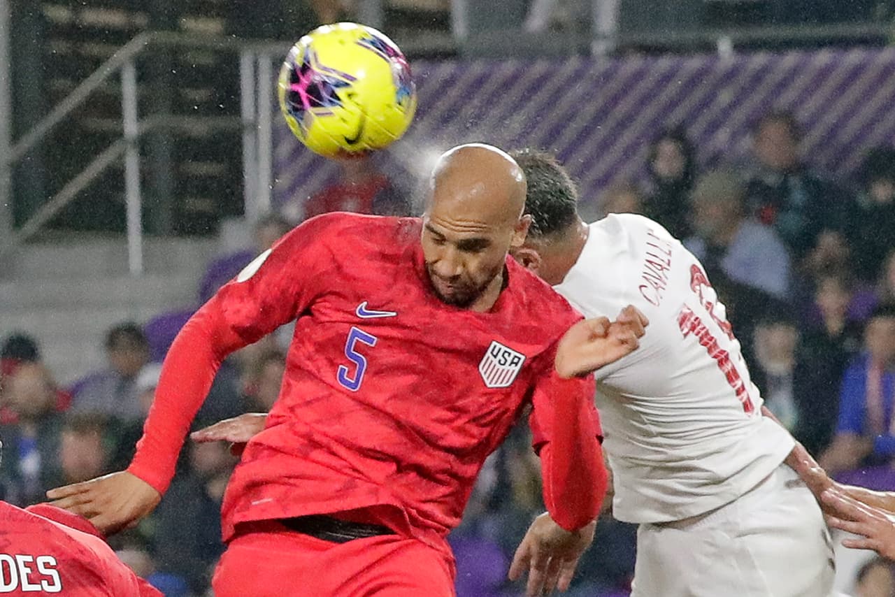 Con doblete de Zardes sumado a las anotaciones de Morris y Long, la Selección de Estados Unidos goleó 4-1 a Canadá en un intenso partido.