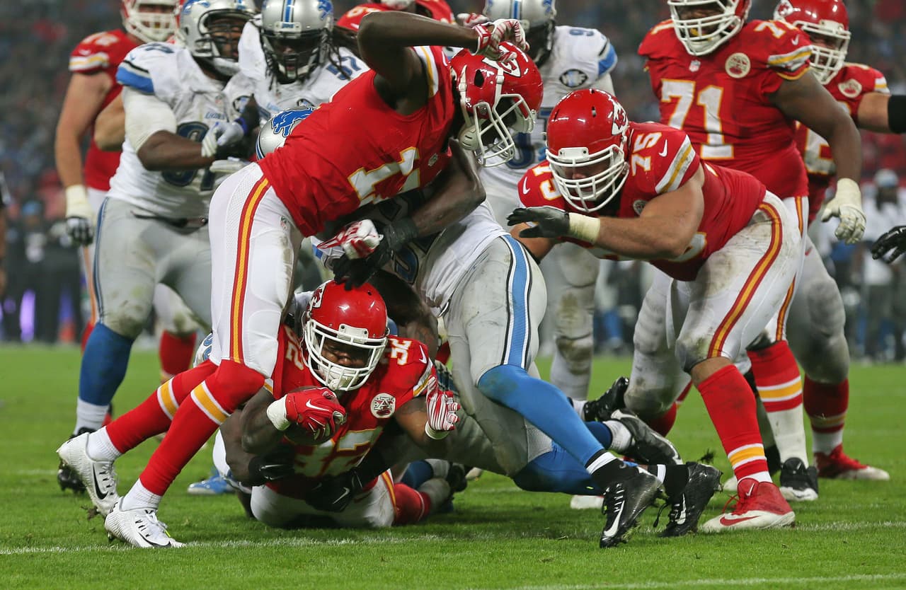 Los Kansas City Chiefs cerraron la Serie Internacional 2015 en el Wembley Stadium de Londres, Inglaterra con un contundente triunfo por 45-10 sobre los Detroit Lions.