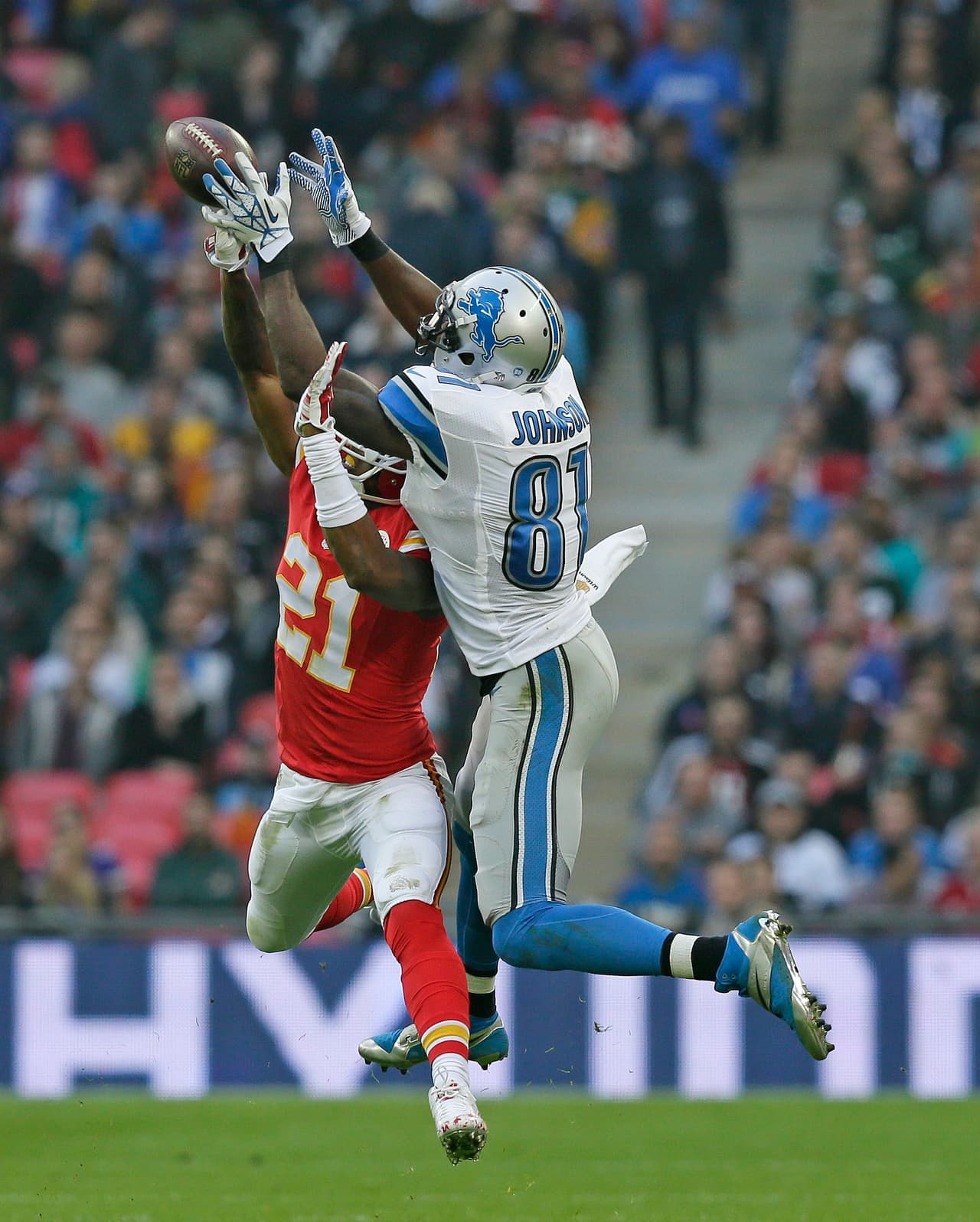 Los Kansas City Chiefs cerraron la Serie Internacional 2015 en el Wembley Stadium de Londres, Inglaterra con un contundente triunfo por 45-10 sobre los Detroit Lions.