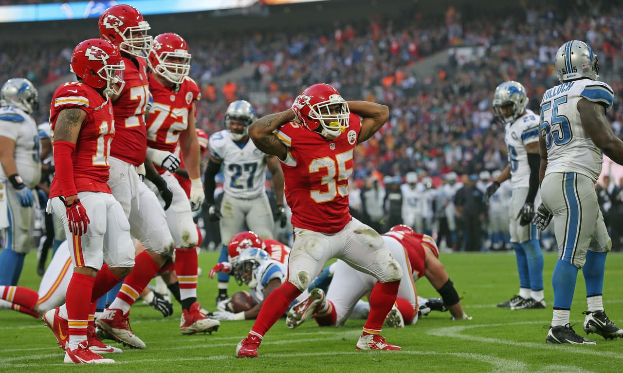 Los Kansas City Chiefs cerraron la Serie Internacional 2015 en el Wembley Stadium de Londres, Inglaterra con un contundente triunfo por 45-10 sobre los Detroit Lions.