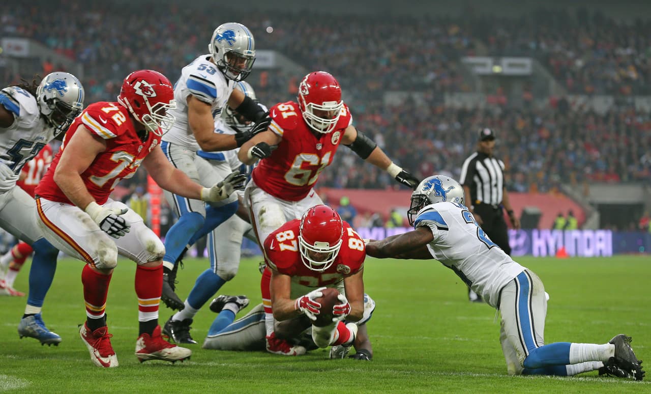 Los Kansas City Chiefs cerraron la Serie Internacional 2015 en el Wembley Stadium de Londres, Inglaterra con un contundente triunfo por 45-10 sobre los Detroit Lions.
