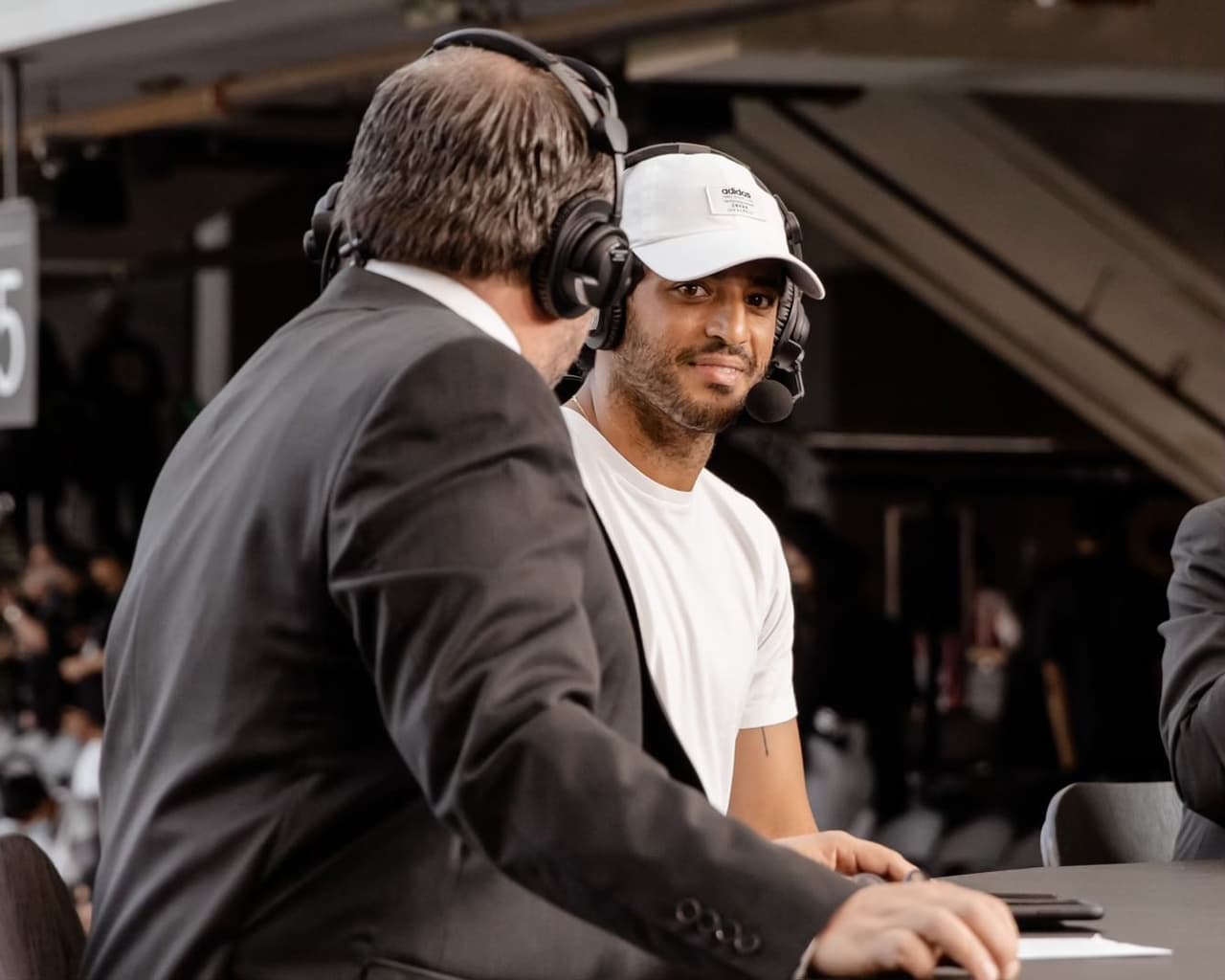 Bob Bradley descarta a Carlos Vela para ‘El Tráfico’