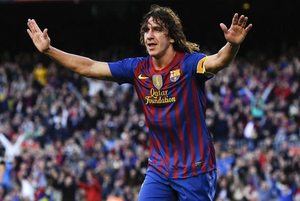 La defensa vio la partida de su símbolo y corazón en la persona de Charles Puyol, el canterano y seleccionado español decidió retirarse tras sufrir varias lesiones en los últimos años.