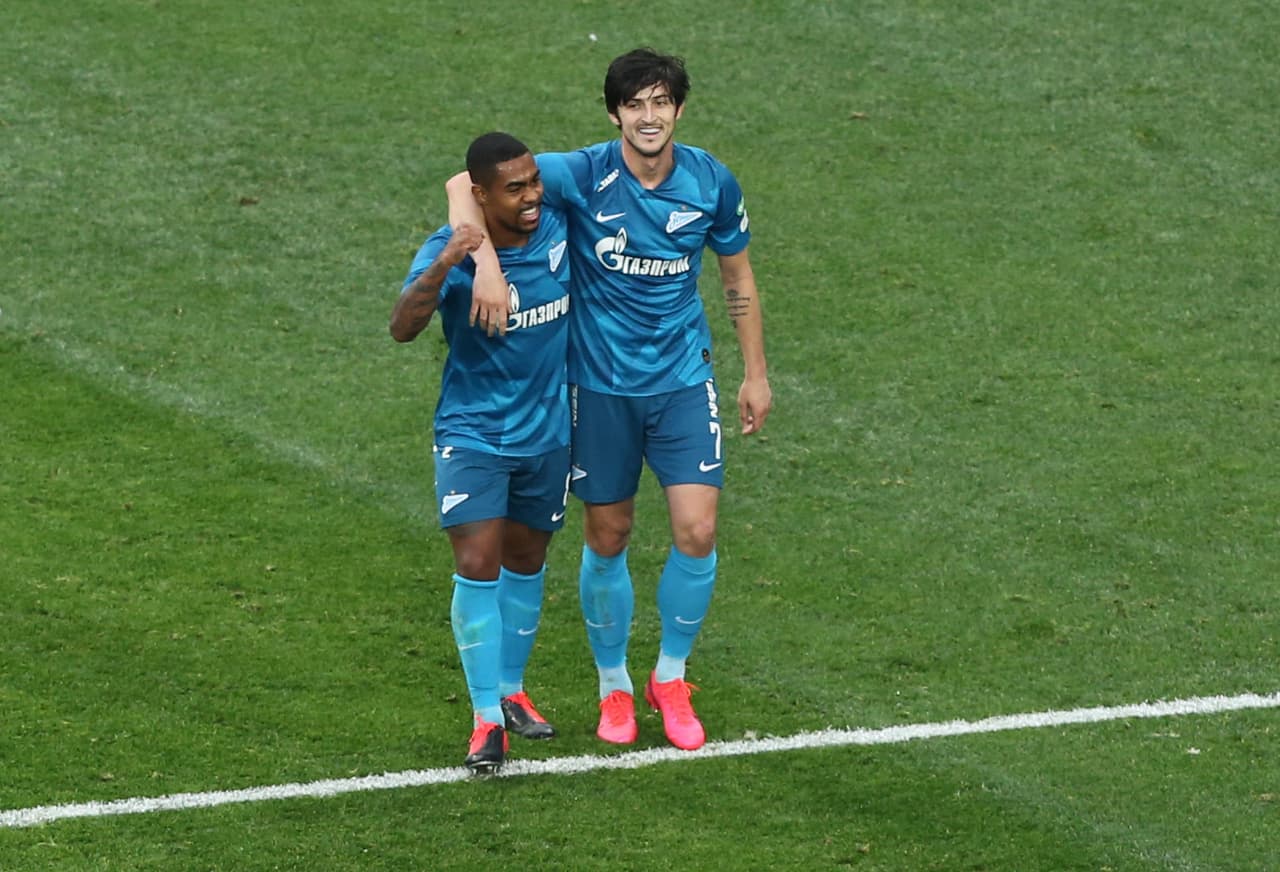 Zenit 7-1 Ural | En el Krestovski, Zenit destrozó a Ural con triplete de Azmoun (8’, 15’, 61’) y doblete de Dzyuba (12’, 72’); Malcom (27’) y Driussi (69’) también marcaron.