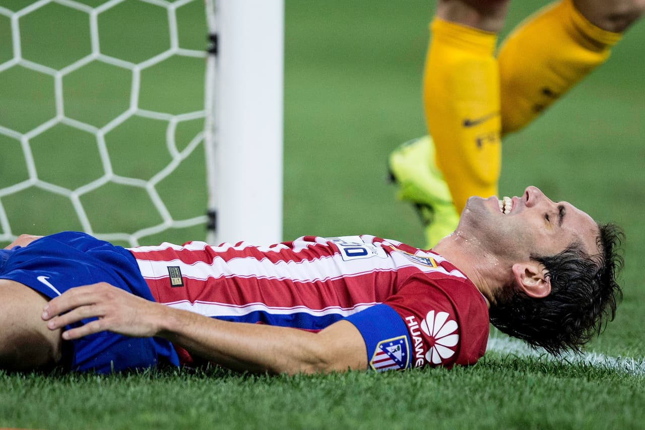 Diego Godín sufre un esguince pero estará listo para Eibar