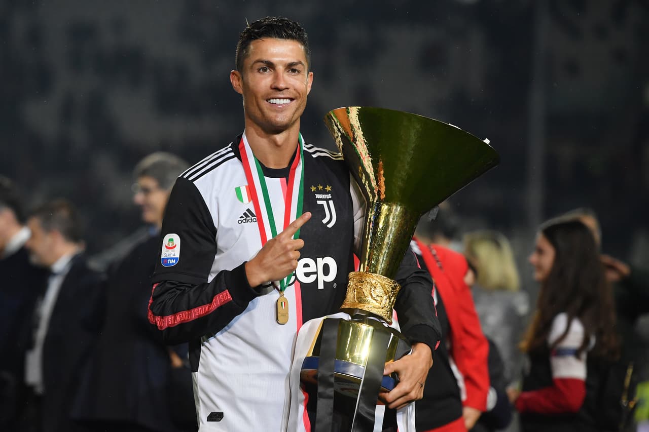 Por 100 millones de euros, el Real Madrid vendió a Cristiano Ronaldo a la Juventus.