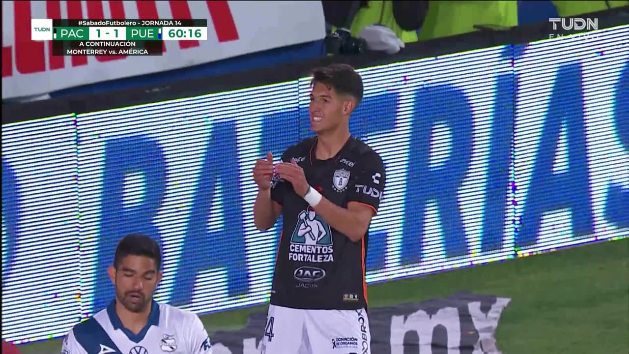 ¡TIRO ATAJADO! disparo por Isaác Brizuela.