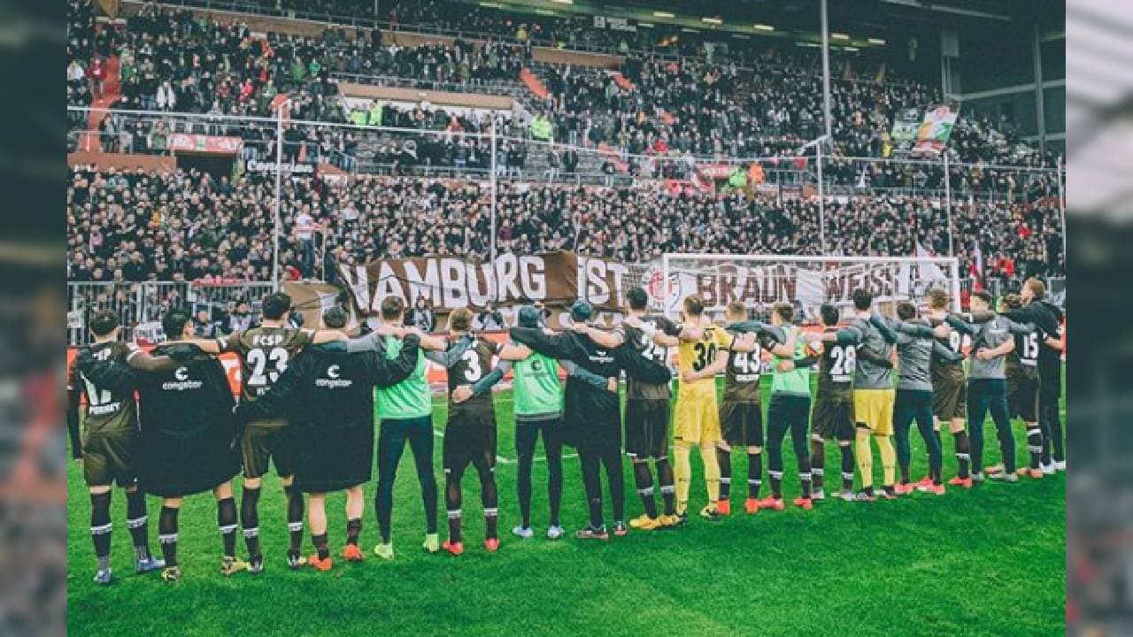 Jugadores, staff y aficionados del club que milita en la segunda división, tienen una identidad antifascista e incluyente; además comparten ideales sociales de íconos como Emiliano Zapata y ‘El Che’ Guevara.