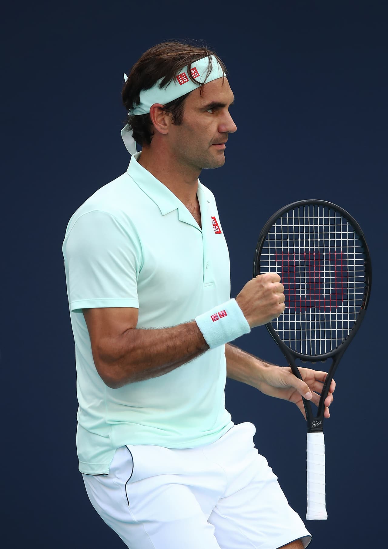 De esta manera, Federer, que disputa por decimoctava vez el Abierto de Miami, en apenas 33 minutos se hizo con la primera manga después de conseguir el "break" en el noveno juego.