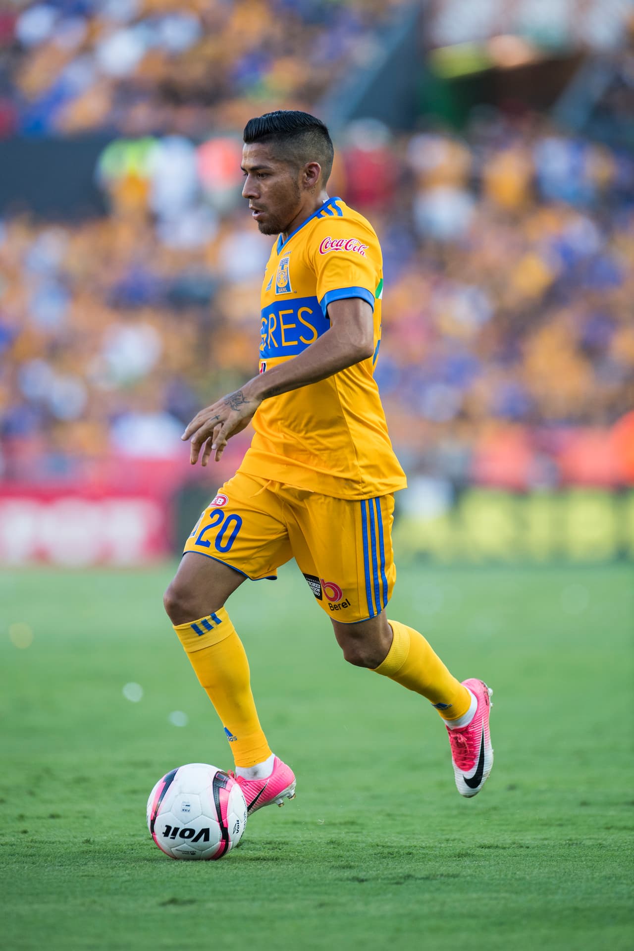 Javier Aquino fue pieza clave en el buen funcionamiento del equipo. Su experiencia en medio campo es fundamental para el equilibrio de Tigres