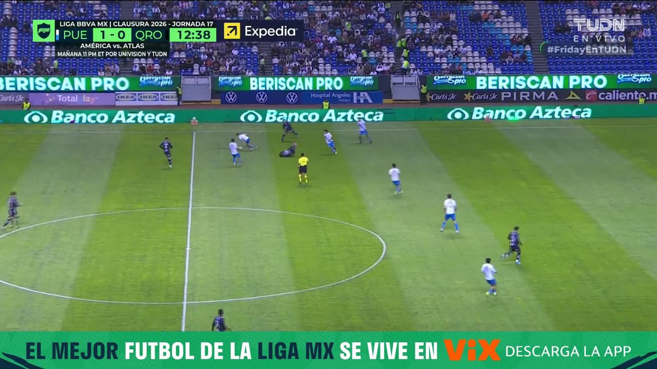 ¡Roja! Brayan Garnica deja a Puebla con 10 frente a Gallos Blancos