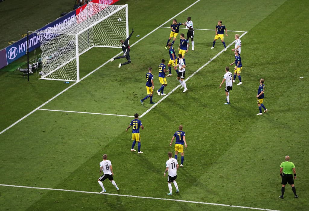 71.- Toni Kroos (Alemania) al minuto 90+5. Alemania 2-1 Suecia.