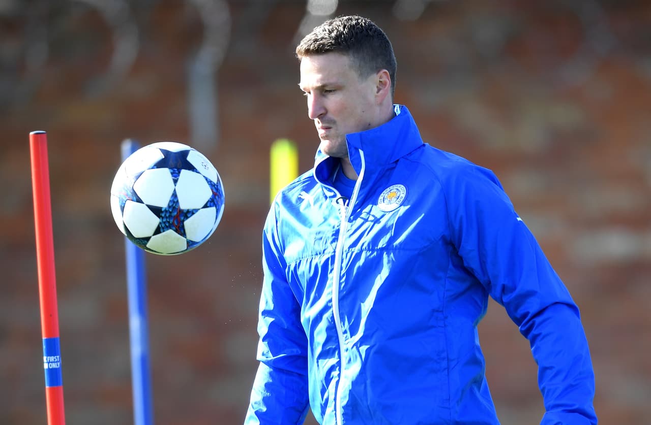 El veterano defensa alemán Robert Huth es la llave de Morgan en la zona posterior, la encargada de darle la seguridad al Leicester.