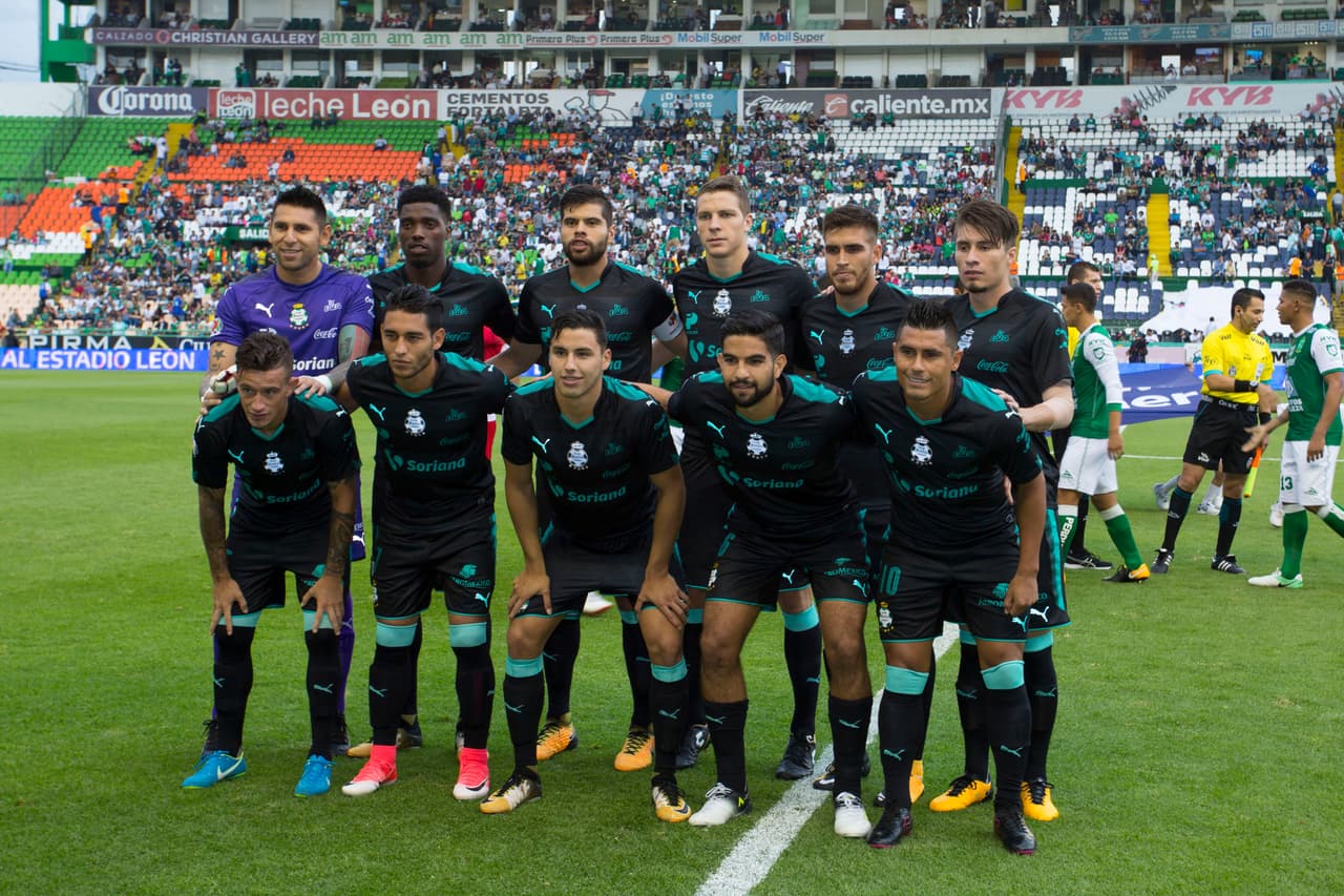 <b>Nou Camp: </b>Santos Laguna dio la sorpresa en la casa del Club León ganando por 2-1.