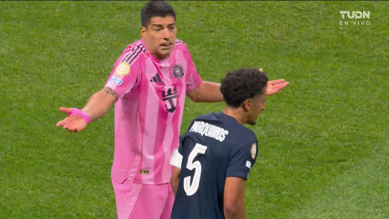 ¡Durísimo reclamo de Luis Suárez contra Marquihnos! ¡Se calientan!