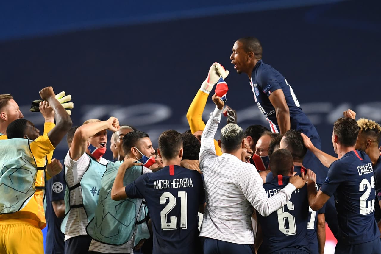 El conjunto francés avanzó por primera vez al último partido de la justa y así celebraron al finalizar los 90’.