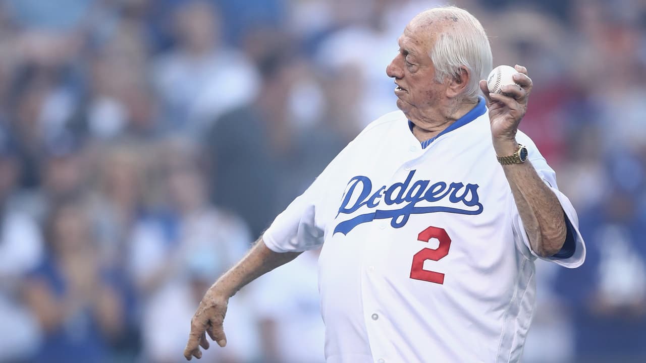 Tommy Lasorda, exjugador de los Dodgers, hospitalizado en Orange, California