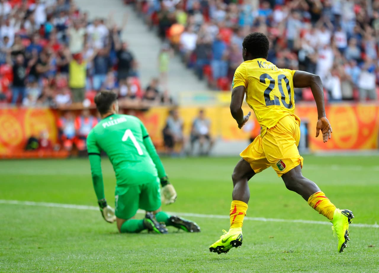 Koné, que había cometido el gol en contra, asistió de taconazo a Koita quien tras un control definió cruzado para poner el 1-1 en Tychy.