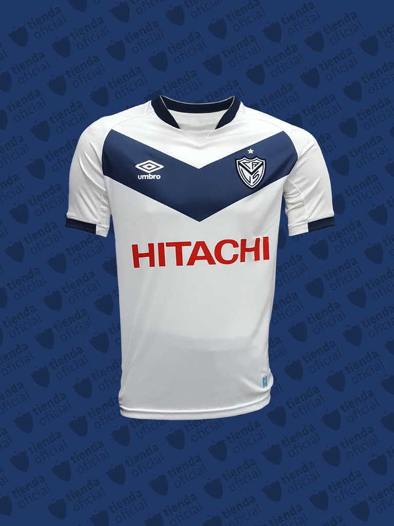 El diseño de la playera de Vélez Sarsfield de Argentina se destaca por su característica simpleza, pero elegancia.