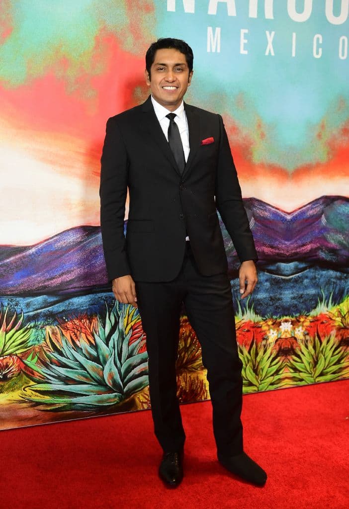 El papel que lo ha llevado a la fama internacional es el de Rafael Caro Quintero en la serie de Netflix ‘Narcos: México’.