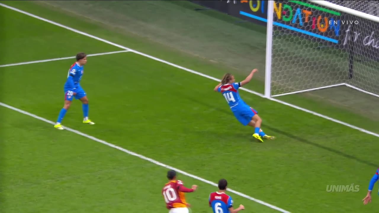 Error de Llorente provoca autogol y Galatasaray empata ante Atlético de Madrid