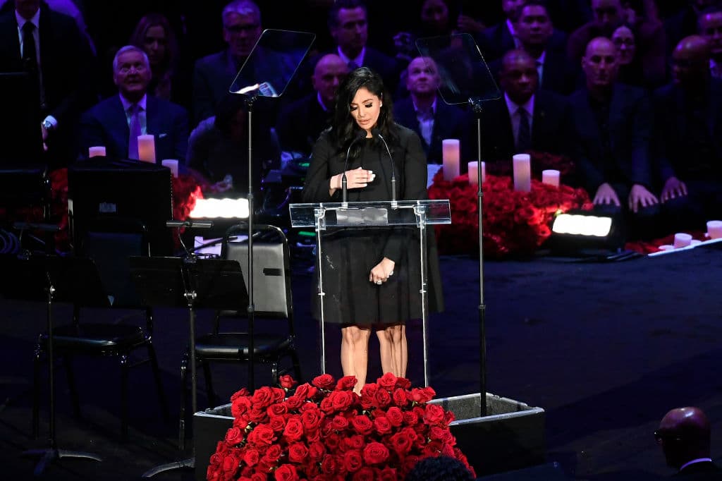 Así se vivió la ceremonia 'Celebrando la Vida' para Kobe Bryant y para su hija Gigi Bryant. Celebridades, atletas, fanáticos y mucho talento se dieron cita en el Staples Center para despedir a una leyenda del basketball y a su pequeña.