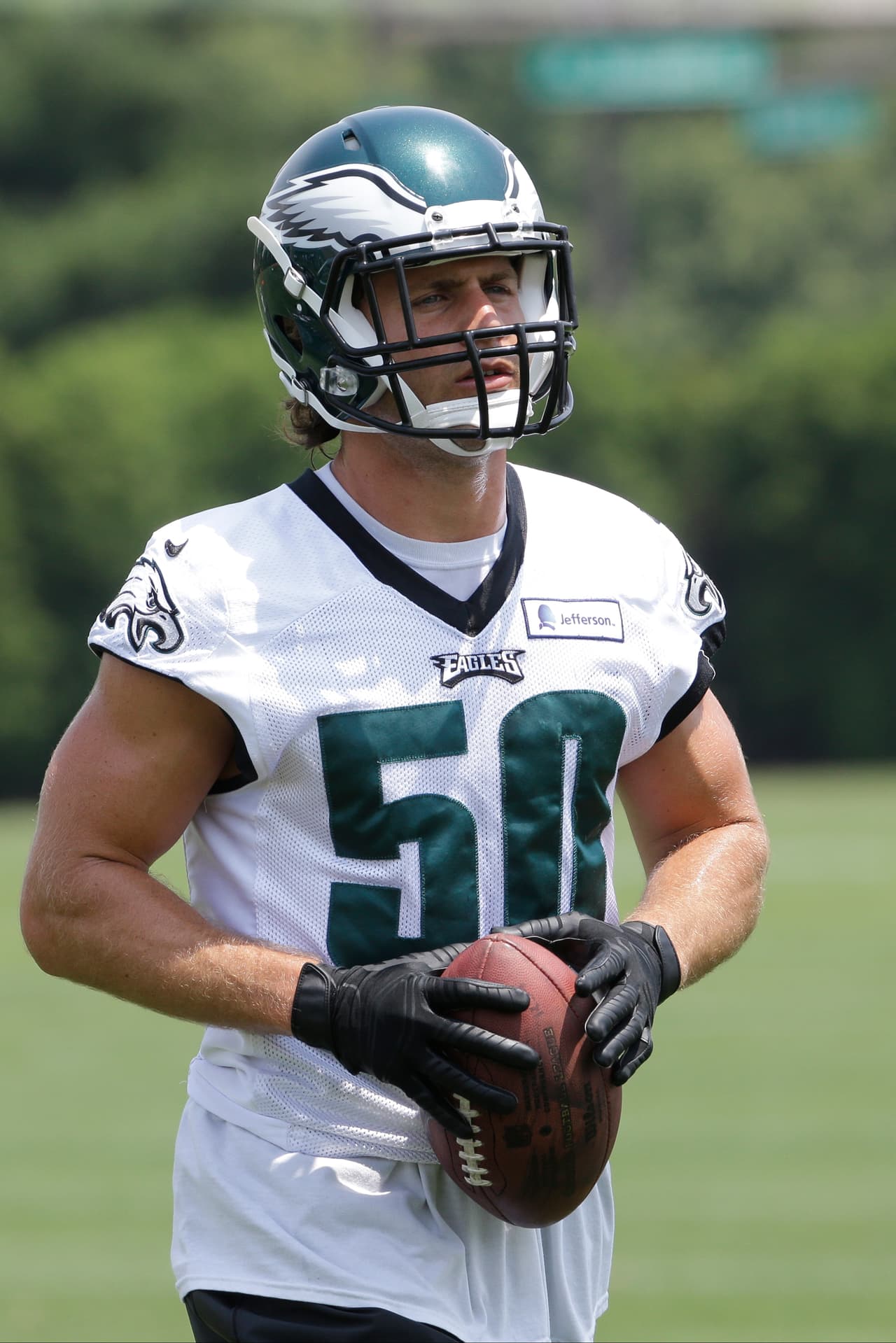 Kiko Alonso está completamente sano y está haciendo "todo" en OTAs de los Eagles